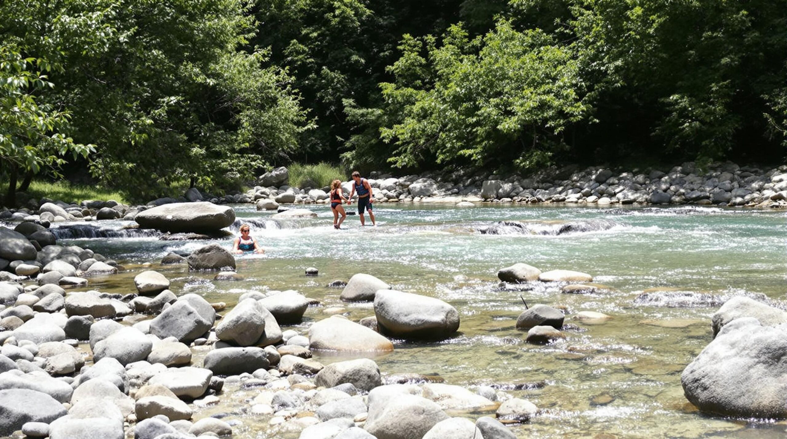 Ardèche : mobil-home confortable au cœur d'un paysage naturel ardéchois